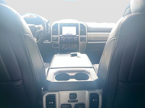 Used 2021 Ford F250 Lariat image 24