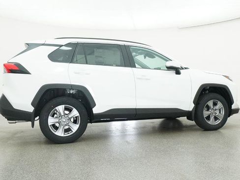New 2025 Toyota RAV4 XLE image 29