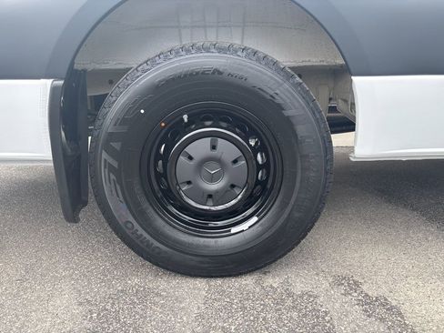 New 2026 Mercedes-Benz Sprinter 2500 image 10