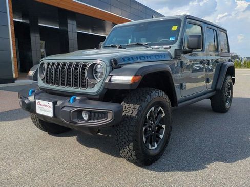 Used 2025 Jeep Wrangler Unlimited Rubicon 4xe image 8