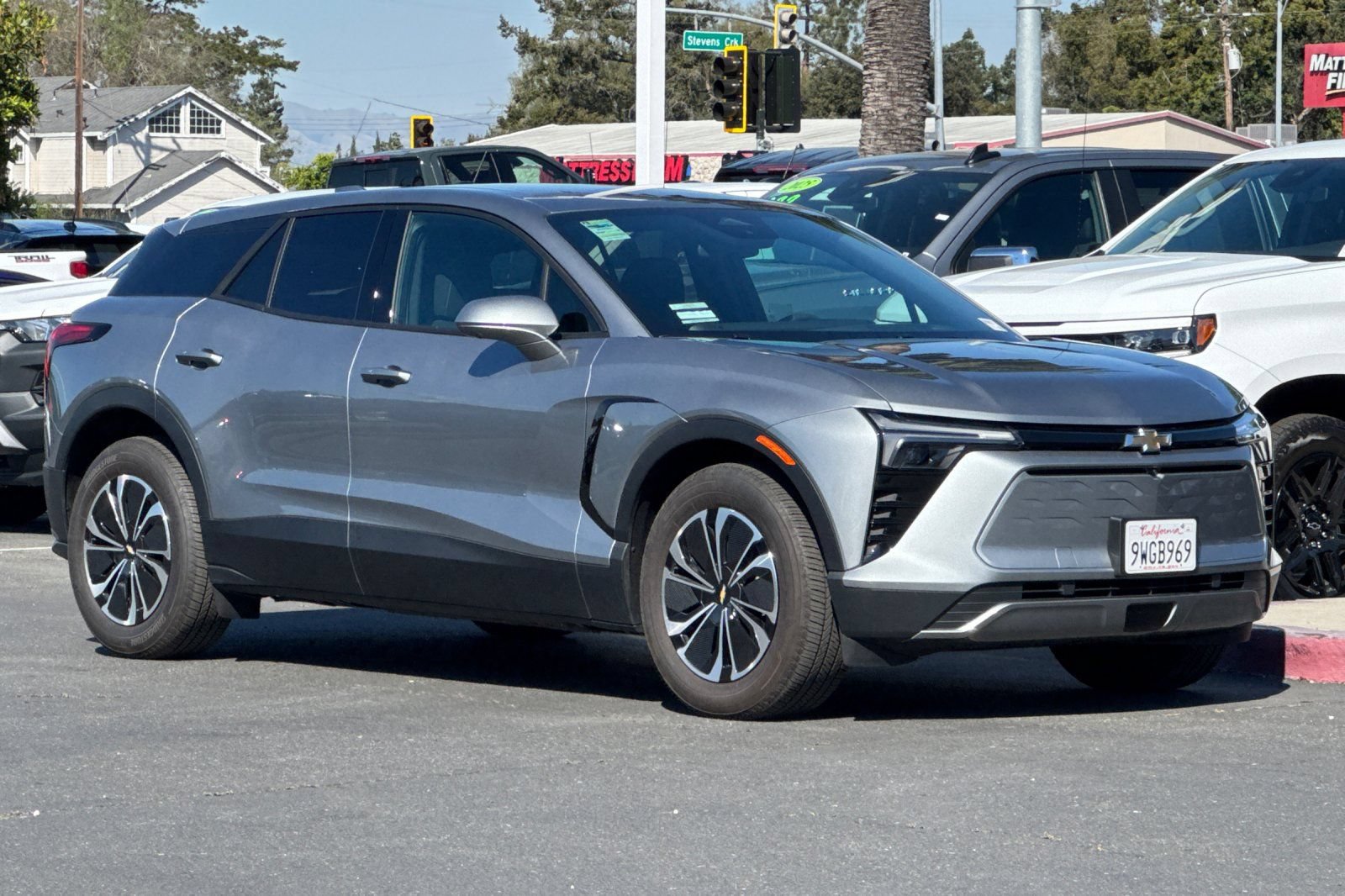 New 2026 Chevrolet Blazer EV LT FWD image 2