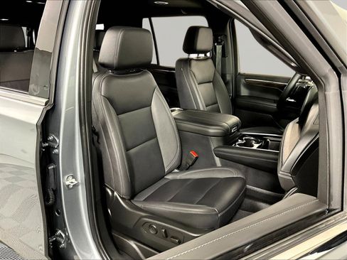 Used 2025 Chevrolet Tahoe LT RWD image 29