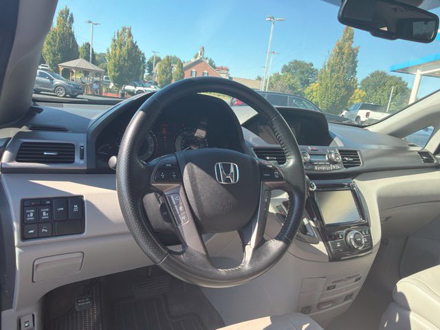 Used 2015 Honda Odyssey Touring Elite image 15