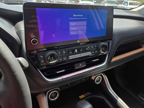 Used 2024 Toyota Grand Highlander AWD Hybrid image 28