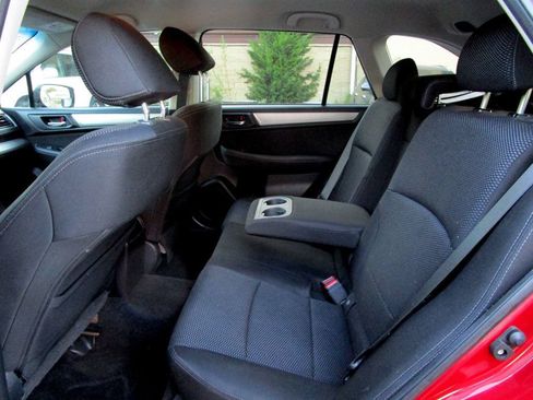 Used 2015 Subaru Outback 2.5i Premium AWD/4WD image 16