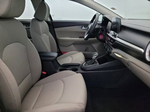 Used 2021 Kia Forte LXS FWD image 21