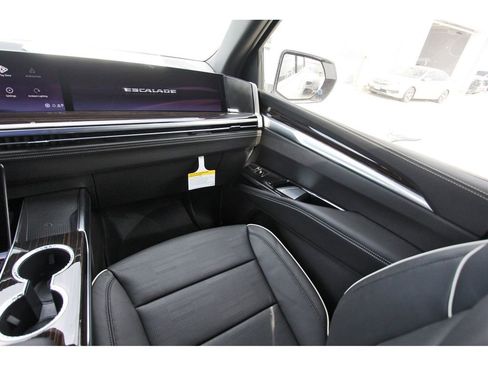 New 2026 Cadillac Escalade Luxury w/ Touring Package image 10