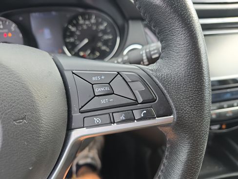 Used 2020 Nissan Rogue SV AWD/4WD image 29