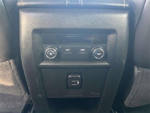 Certified 2023 Chevrolet Traverse LT image 10