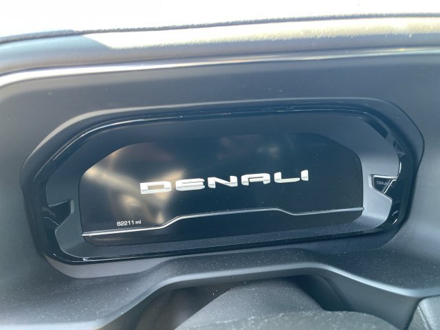 Used 2022 GMC Yukon XL Denali AWD/4WD image 4