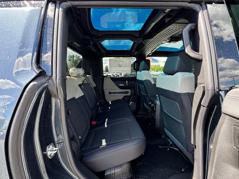New 2026 GMC Hummer EV 4x4 Crew Cab w/ LPO, Sport Package image 14