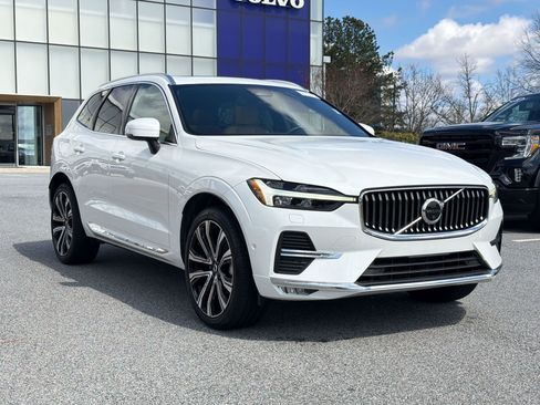 Used 2023 Volvo XC60 B5 Ultimate w/ Climate Package image 7