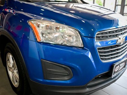 Used 2015 Chevrolet Trax LT w/ LT Sun and Sound Package AWD/4WD image 10