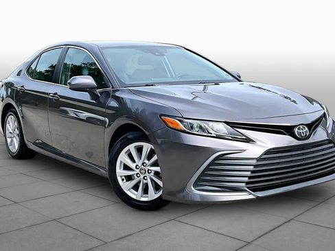 Used 2023 Toyota Camry LE FWD image 3