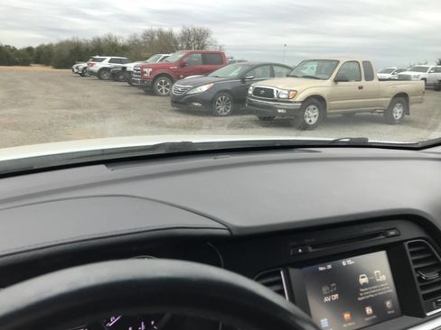 Used 2017 Hyundai Sonata Sport w/ Value Edition Package 02 image 31