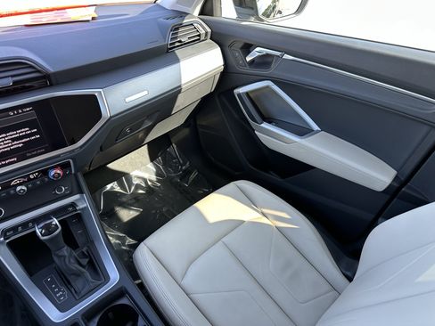 Used 2022 Audi Q3 2.0T Premium AWD/4WD image 16