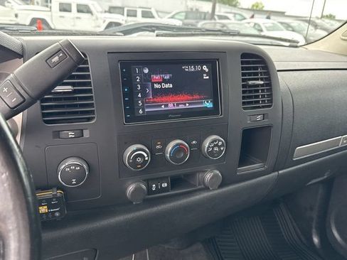 Used 2014 Chevrolet Silverado 2500 LT AWD/4WD image 29