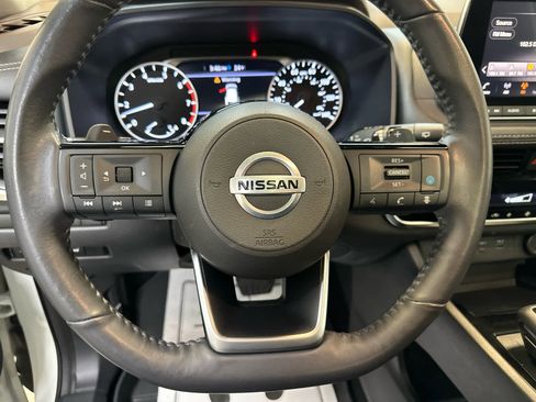 Certified 2021 Nissan Rogue SV w/ Premium Package image 13