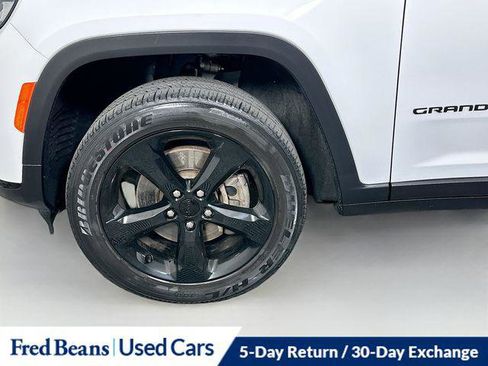 Certified 2023 Jeep Grand Cherokee L Laredo AWD/4WD image 33