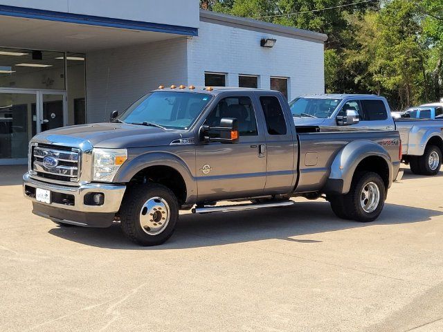 Used 2014 Ford F350 Lariat w/ Lariat Interior Package AWD/4WD image 3