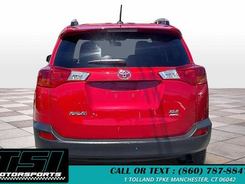 Used 2015 Toyota RAV4 XLE AWD/4WD image 4