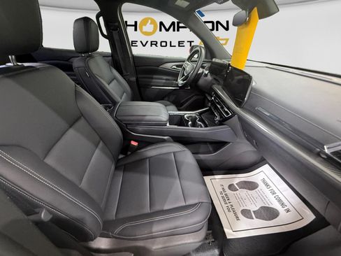 Used 2026 Chevrolet Traverse LT AWD/4WD image 15