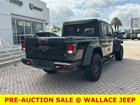 Used 2023 Jeep Gladiator Mojave AWD/4WD image 7