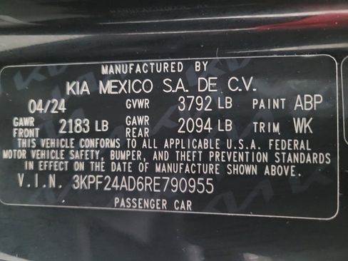 Used 2024 Kia Forte LXS image 33