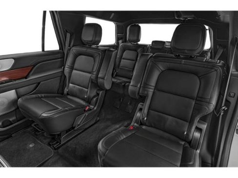 Certified 2023 Lincoln Navigator Reserve AWD/4WD image 13