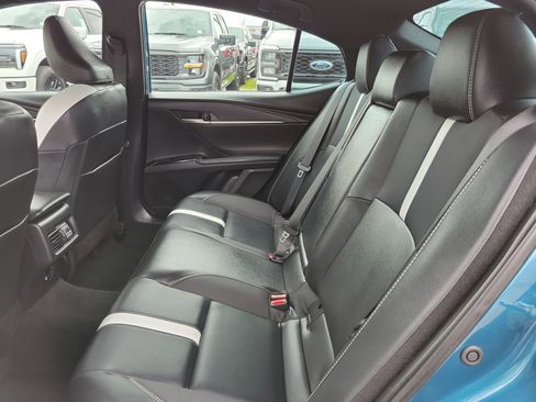 Used 2025 Toyota Camry SE FWD image 13