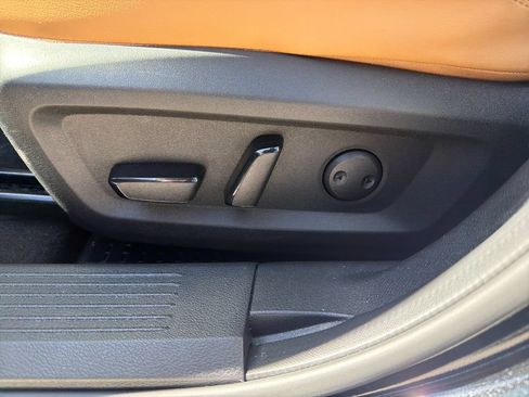 Used 2023 Nissan Rogue Platinum w/ Platinum Premium Package FWD image 16