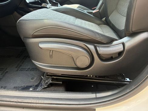 Used 2025 Kia Seltos S FWD image 25
