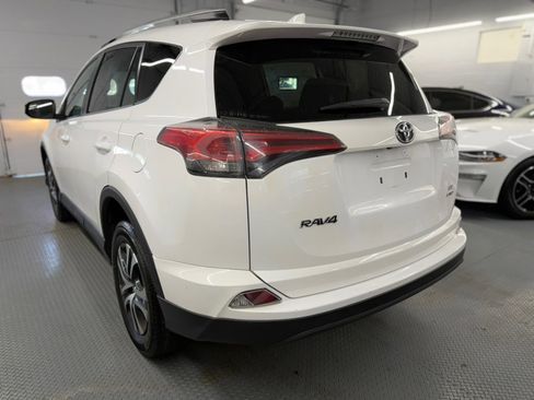 Used 2016 Toyota RAV4 LE AWD/4WD image 10