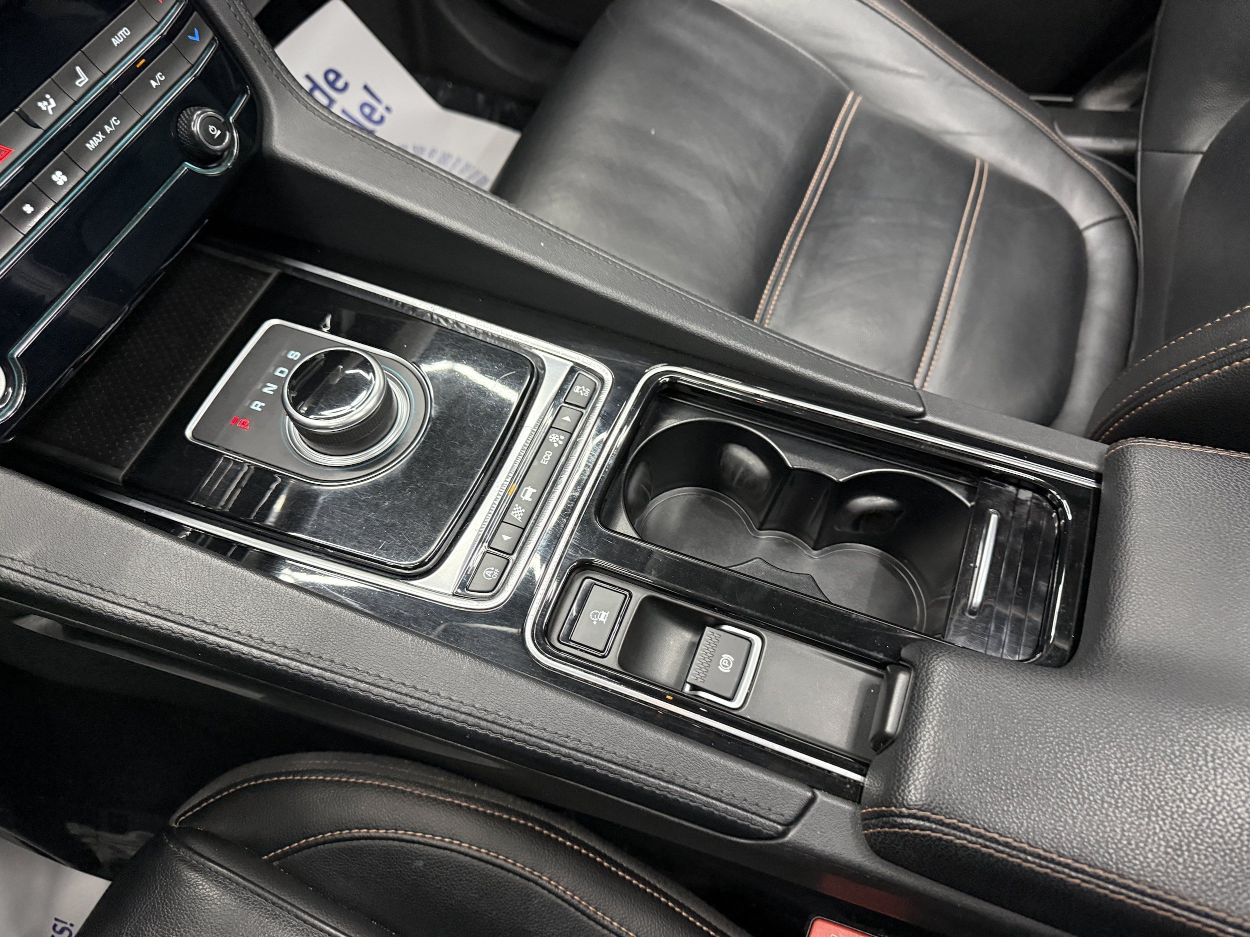 Used 2020 Jaguar F-PACE Prestige AWD/4WD image 24