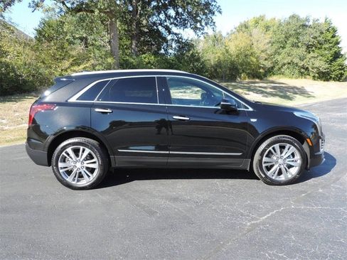 Certified 2025 Cadillac XT5 Premium Luxury image 4