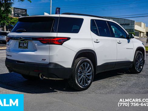 Used 2023 Chevrolet Traverse RS AWD/4WD image 7