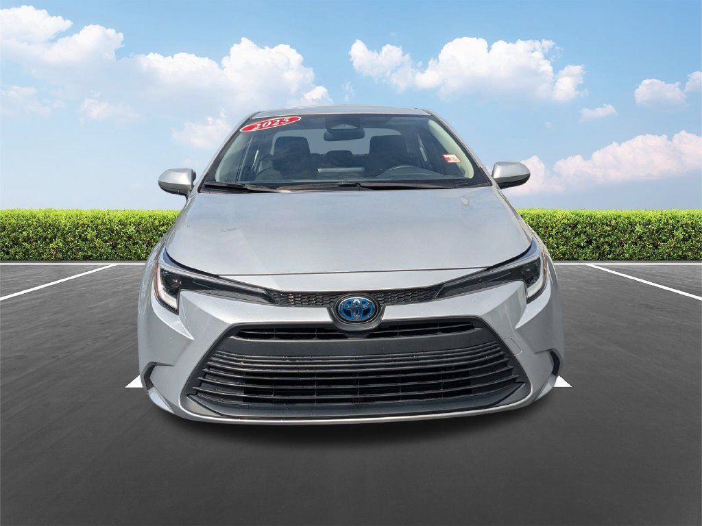 Certified 2025 Toyota Corolla LE FWD image 11