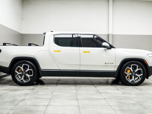 Used 2022 Rivian R1T Adventure image 7