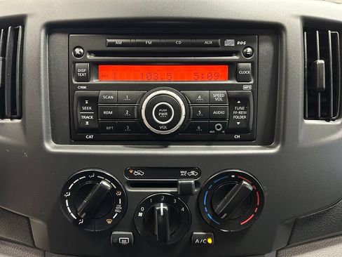 Used 2015 Nissan NV200 SV w/ Back Door Glass Package FWD image 13