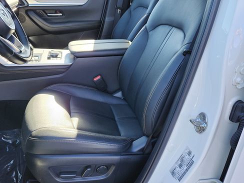 Used 2024 MAZDA CX-90 Plug-In Hybrid w/ Preferred image 18