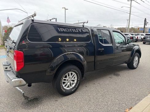 Used 2016 Nissan Frontier SV image 5