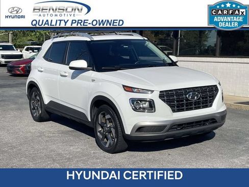 Used 2024 Hyundai Venue SEL FWD image 1