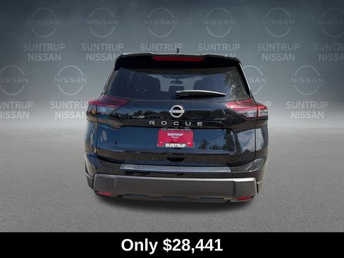 Used 2026 Nissan Rogue SV w/ Cold Weather Package FWD image 4