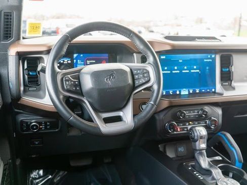 Used 2023 Ford Bronco Outer Banks AWD/4WD image 14