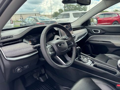 Used 2022 Jeep Compass Latitude AWD/4WD image 20