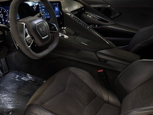 Used 2024 Chevrolet Corvette Stingray Premium Cpe w/ Z51 Performance Package RWD image 4