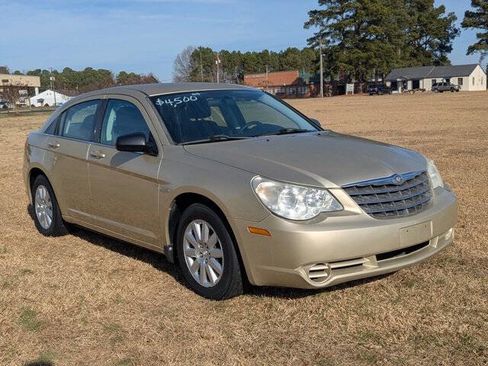 Used 2010 Chrysler Sebring Touring image 1