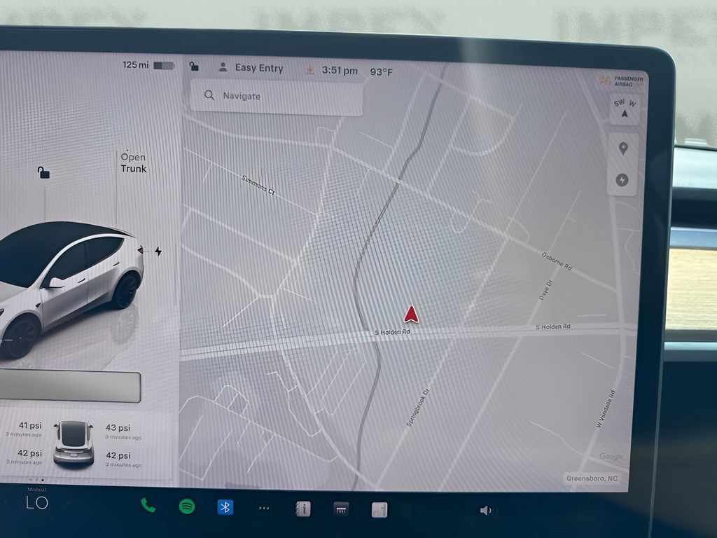 Used 2022 Tesla Model Y Long Range AWD/4WD image 19