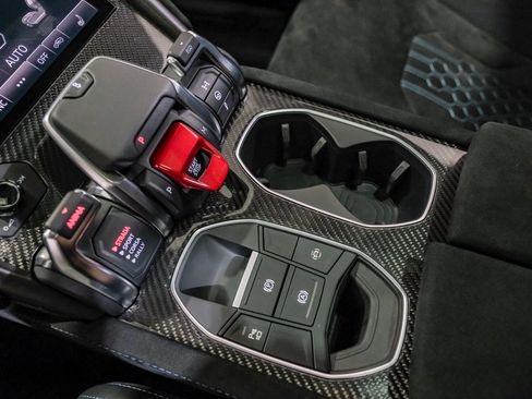 Used 2024 Lamborghini Urus Performante image 24