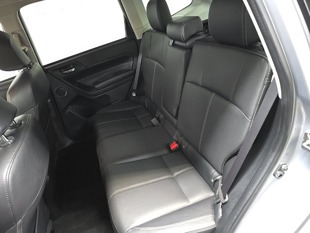 Used 2017 Subaru Forester 2.5i Touring AWD/4WD image 32